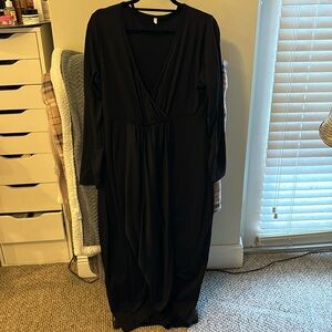 Black dress with 3/4 sleeves